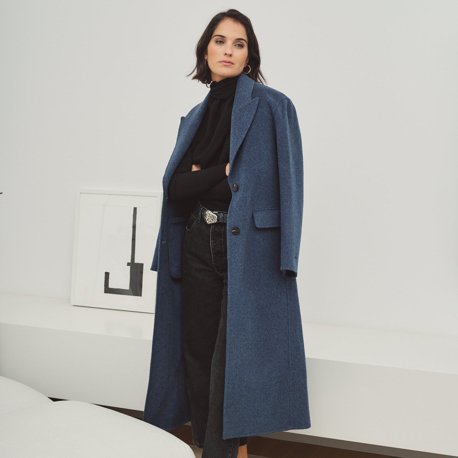 LONG BLUE COAT