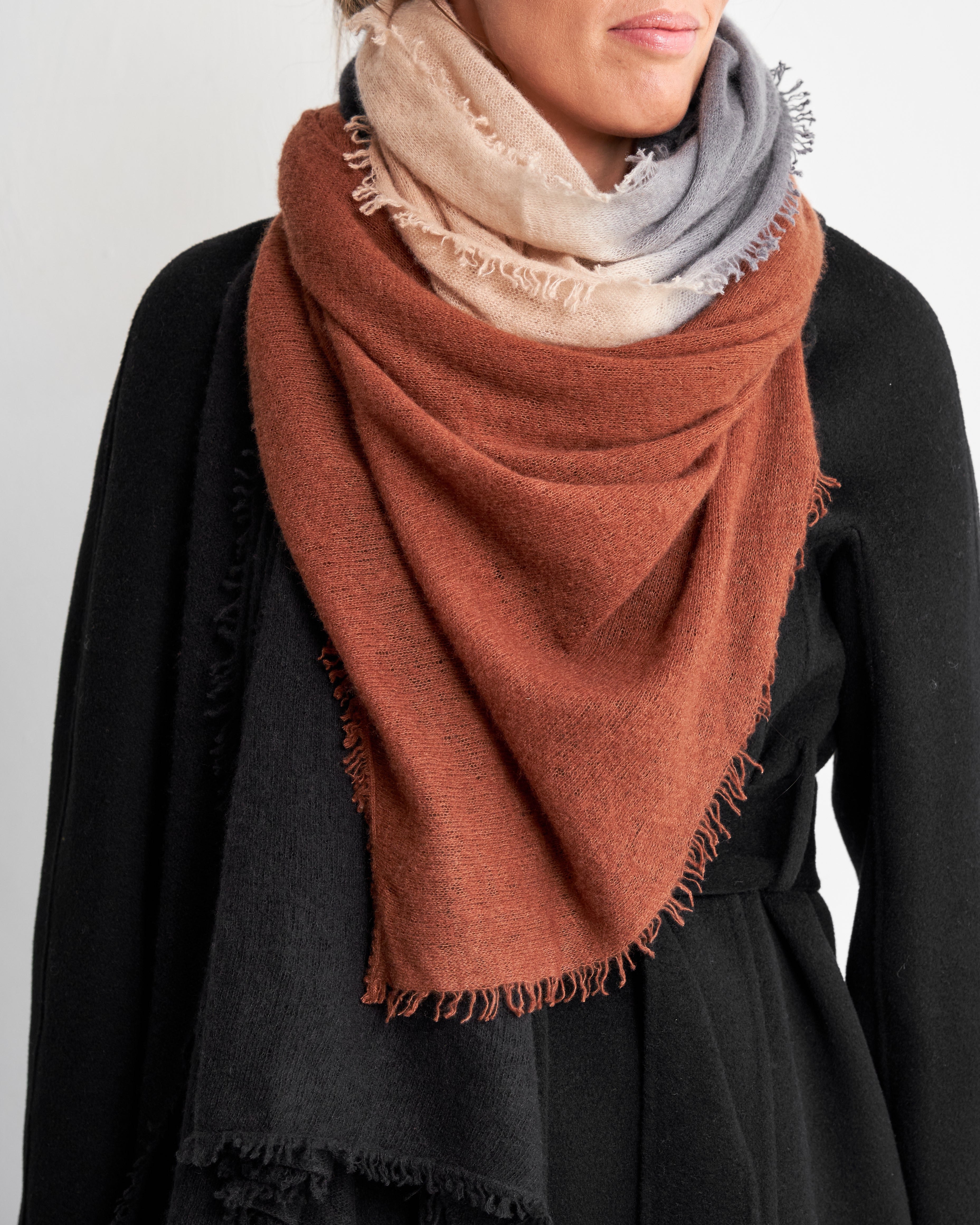 CHAL CASHMERE MARRÓN