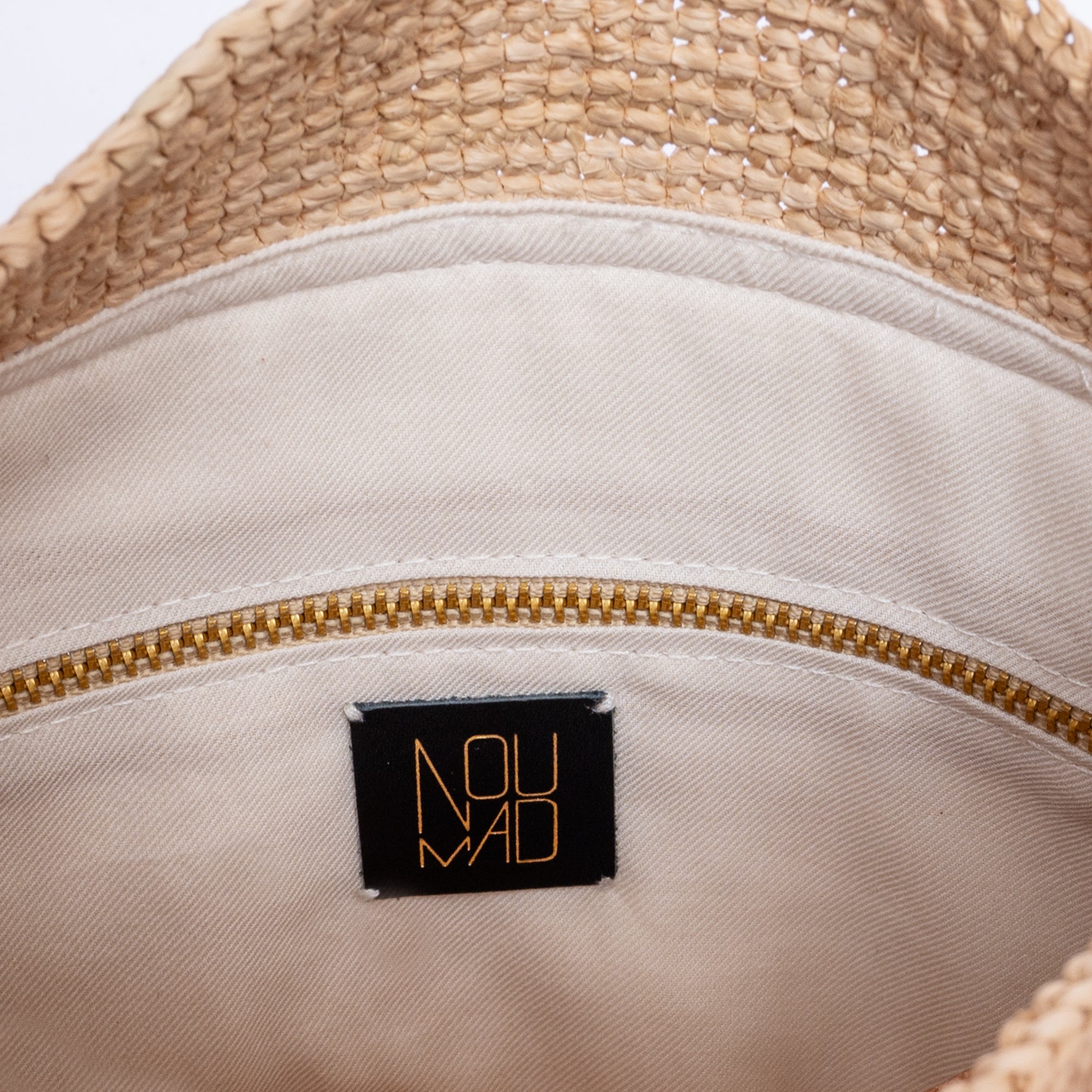 NATURAL RAFFIA BASKET