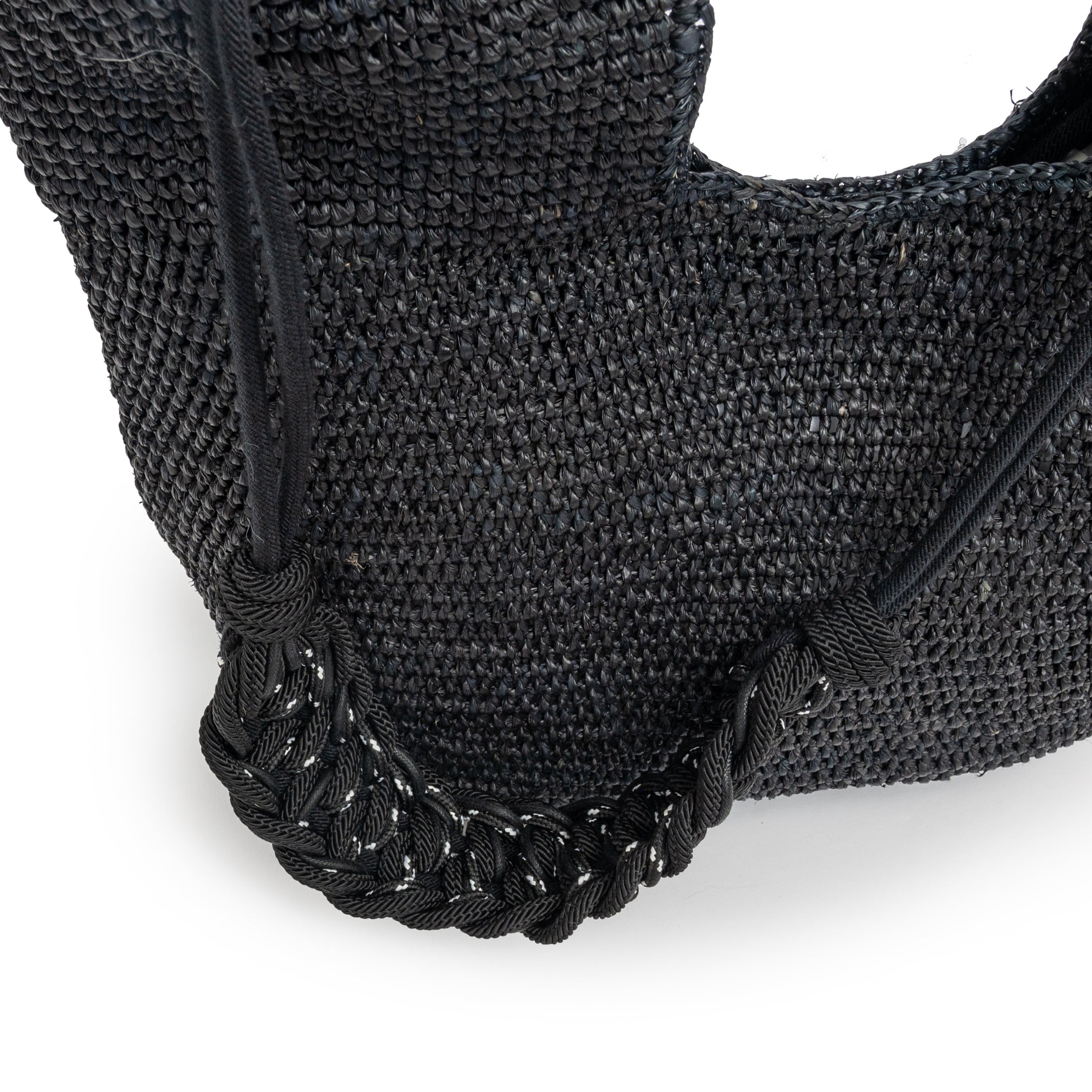 BLACK BASKET M