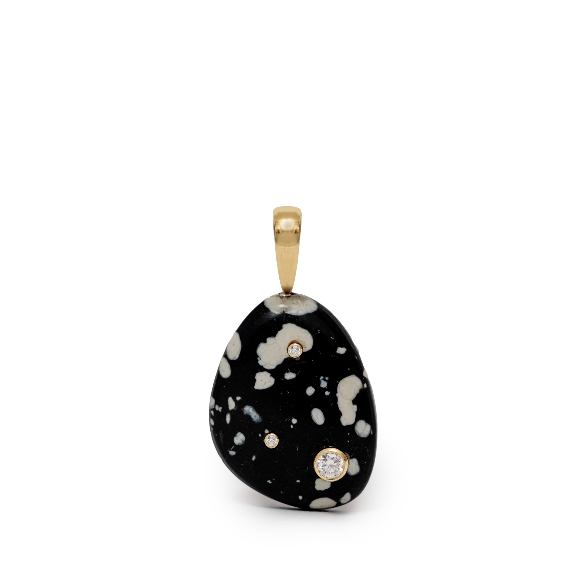 BLACK OVAL PENDANT 20MM