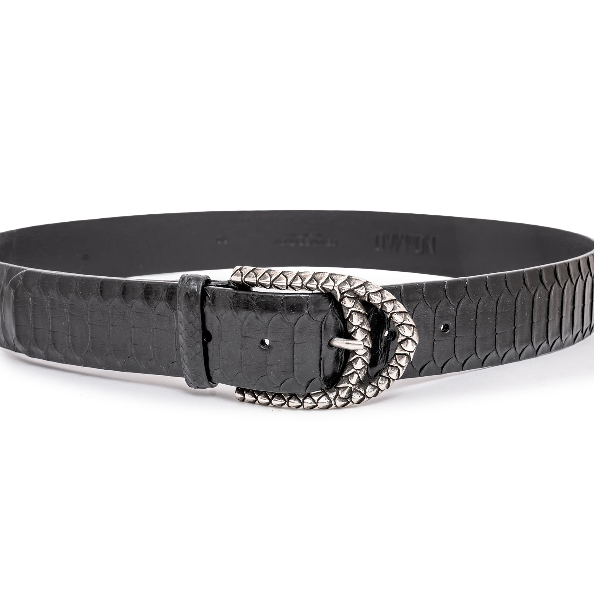 CINTURÓN NEGRO ESCAMA CENTRAL BÁSICA PLATA 4CM