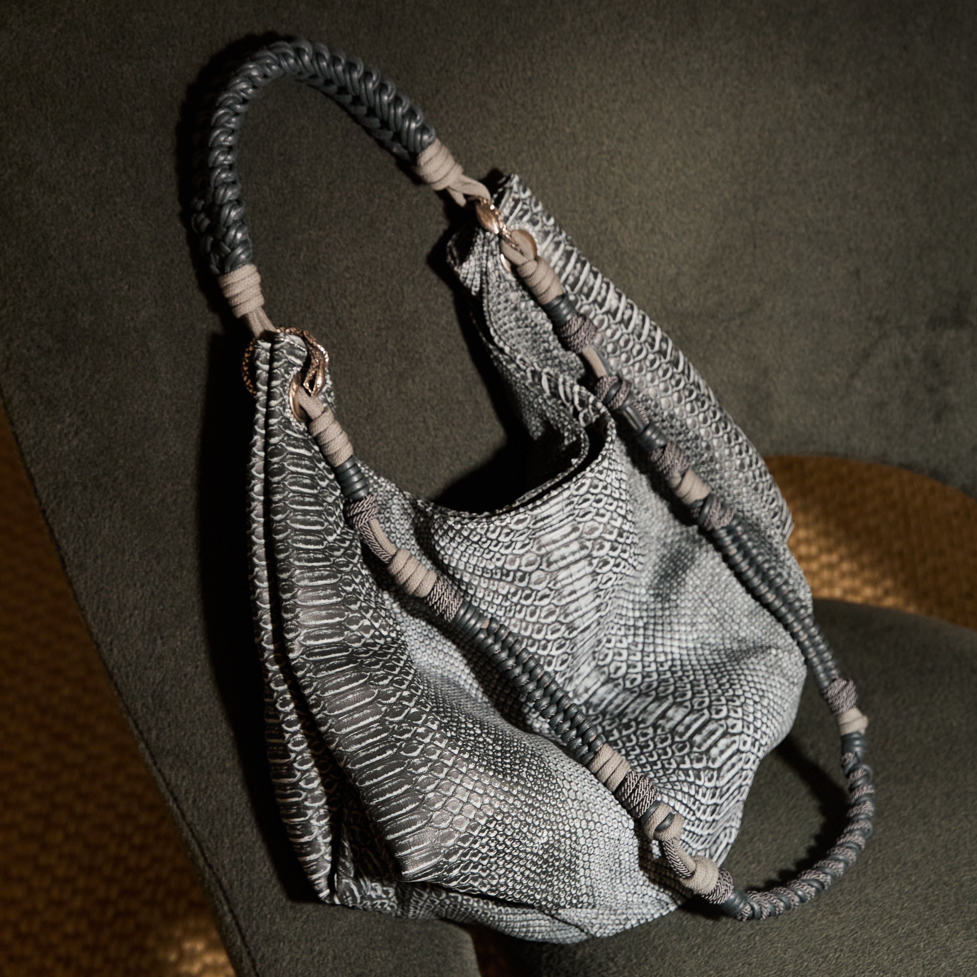 DARK GREY REDANG STONE 113