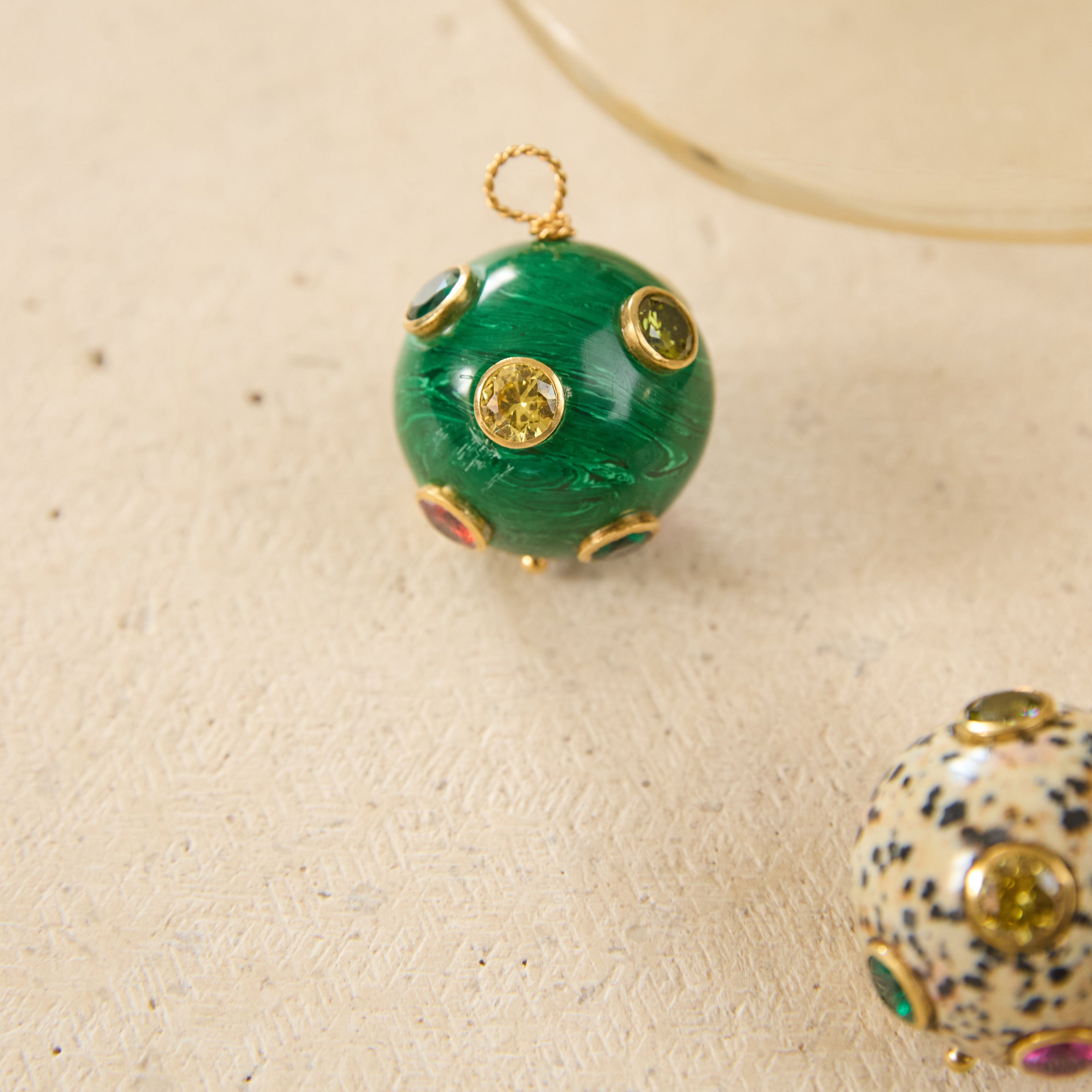 COLGANTE BOLA PIEDRA VERDE 35MM